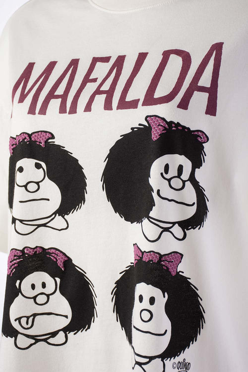 Card slide image -  POLERA DE MAFALDA REGULAR FIT PARA MUJER