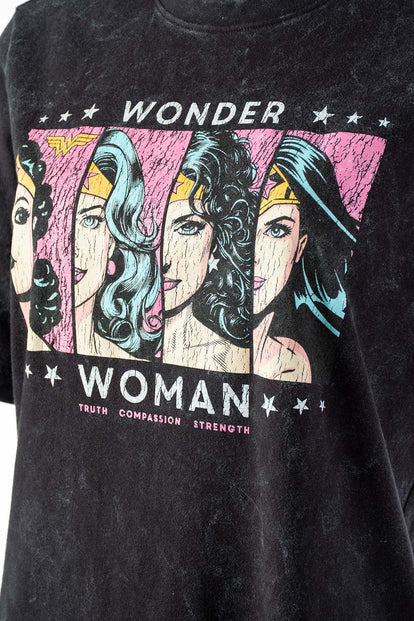  POLERA DE WONDER WOMAN REGULAR FIT PARA MUJER