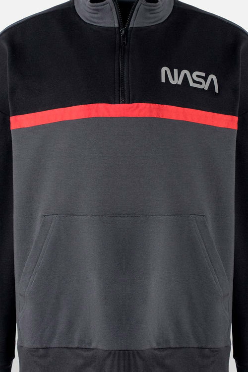 Card slide image -  POLERON DE NASA CERRADO PARA HOMBRE