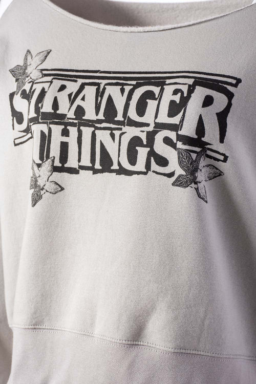 Card slide image -  POLERON DE STRANGER THINGS OVERSIZED FIT PARA MUJER