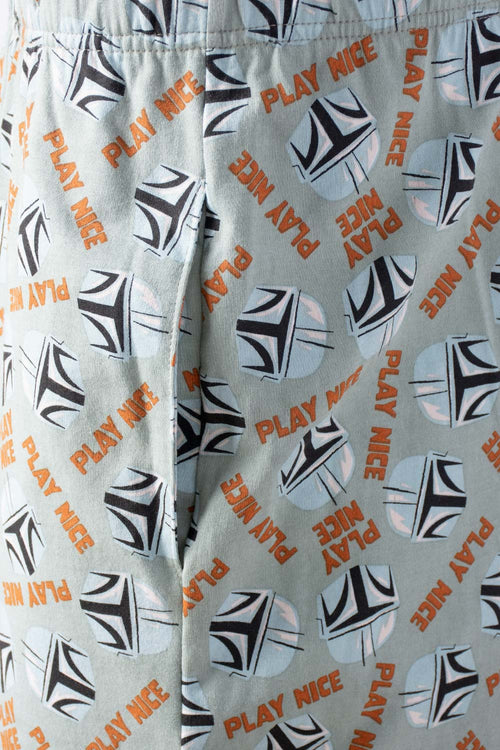 Card slide image -  PIJAMA DE MANDALORIAN CON PANTALON LARGO PARA HOMBRE