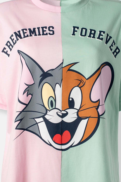  POLERA DE TOM Y JERRY REGULAR FIT PARA MUJER