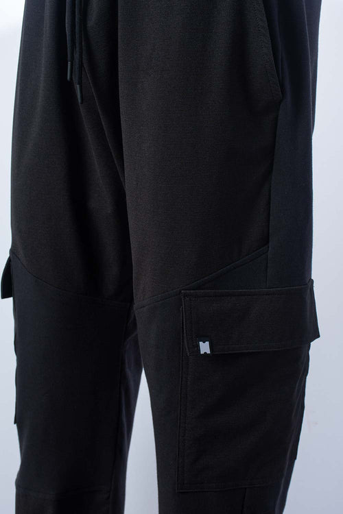 Card slide image -  JOGGER DE MOVIES NEGRO CON BOLSILLOS PARA HOMBRE